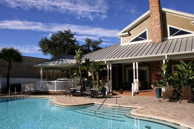 Long Term Stays Allowed Free Pool & Gym Tampa Exterior photo